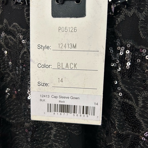 Mac Duggal 12413 NWT EMBROIDERED CAP SLEEVE A LINE DRESS - Picture 6 of 10